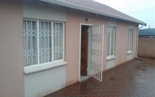 3 Bedroom House in Mahube Valley