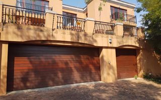 4 Bedroom House in Waterkloof Park