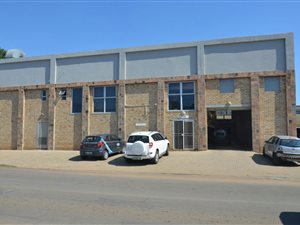 420 m² Industrial space in Rustenburg