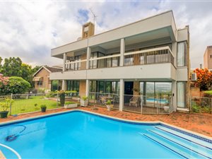 6 Bed House in Glenmore
