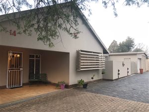 5 Bed House in Declerqville