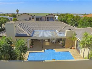 5 Bed House in Flamingo Vlei
