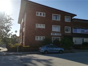 2 Bed Apartment in Richmond Hill