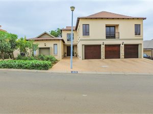 4 Bedroom House in Meyersdal Nature Estate