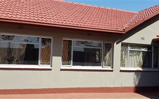 3 Bedroom House in General Alberts Park