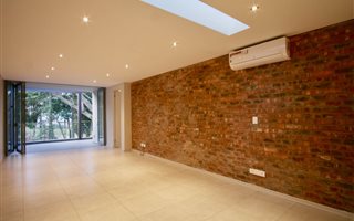 2 Bedroom Apartment in Illovo