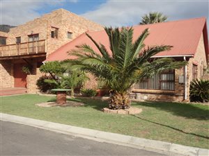 5 Bed House in Dobson