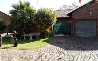 3 Bedroom Apartment in Hazel Park