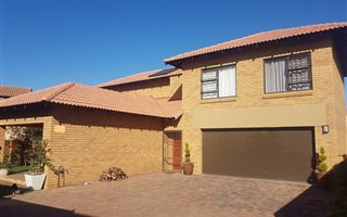 3 Bedroom House in Equestria