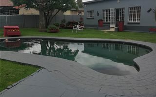 5 Bedroom House in Jan Niemand Park