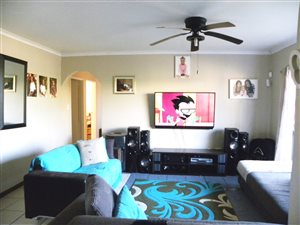 3 Bed Cluster in Beacon Bay
