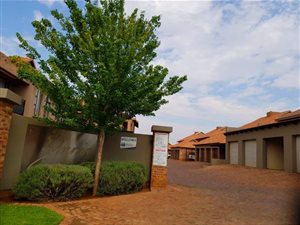 2 Bed Apartment in Tuscany Ridge