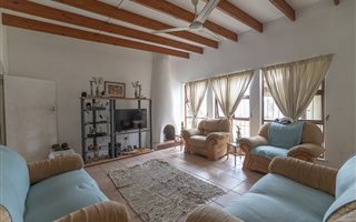3 Bedroom House in Mount Vernon