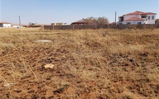 1150 m² Land available in Cultura Park