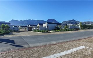 619 m² Land available in Klein Parys