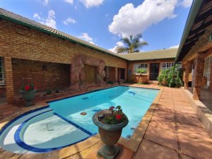 1639 m² Hotel in Newlands