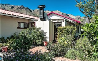 3 Bedroom House in Gordons Bay Central