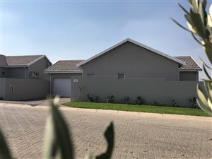 3 Bed House in Blue Hills