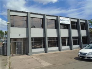 1268 m² Commercial space in New Germany