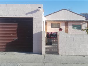 4 Bed House in Rocklands
