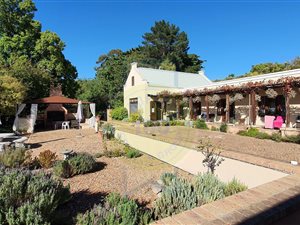 12.5 ha Farm in Stellenbosch Central