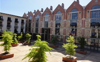 2 Bedroom Apartment in Onder Papegaaiberg