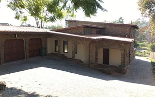 5 Bedroom House in Morningside Manor