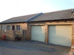 2 Bedroom Townhouse in Rustenburg Central