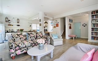 4 Bedroom House in Kronenzicht