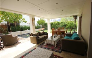 4 Bedroom House in De Zalze