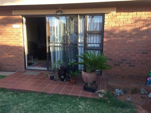 2 Bed House in Camelot
