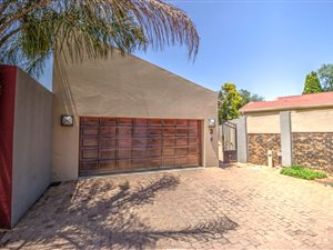 3 Bed House in Blue Gill