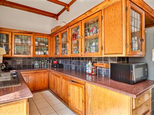 4 Bed House in Orange Grove