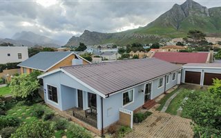 3 Bedroom House in Kleinmond