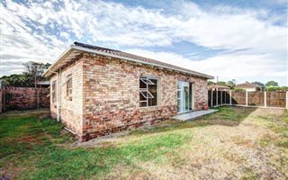 2 Bedroom Townhouse in Lorraine