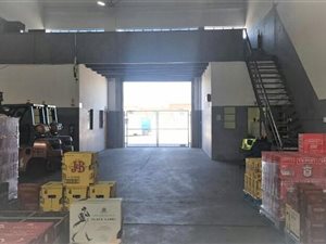 350 m² Industrial space in Woodbrook