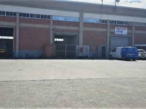 350 m² Industrial space in Woodbrook