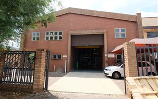 490 m² Industrial space in Founders Hill