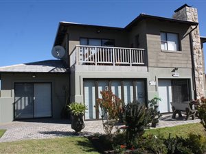3 Bed House in Hartenbos Landgoed