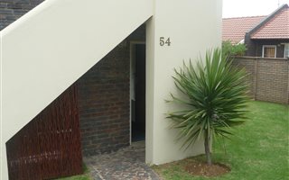 1 Bedroom Townhouse in Glen Marais