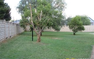 2 Bedroom Apartment in Grobler Park