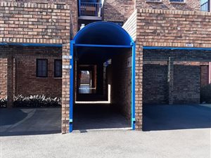 2 Bed Apartment in Arboretum