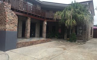 4 Bedroom House in Sunrise on Sea