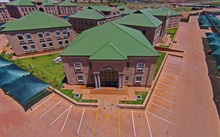 175 m² Office Space in Highveld