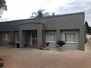 8 Bed House in Lyttelton Manor
