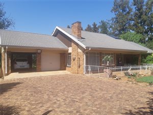 3 Bed House in Schweizer Reyneke