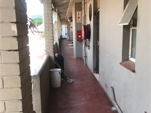 1.5 Bed Apartment in Pretoria West