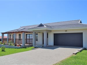 4 Bed House in Kidds Beach