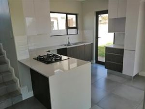 3 Bed House in Kameeldrift