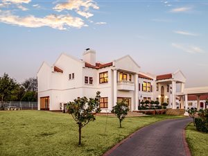 5 Bedroom House in Saddlebrook Estate